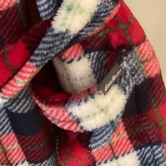 EDDIE BAUER Boy's Hooded Bathrobe NWOT Size M 10-12 - Picture 7 of 7